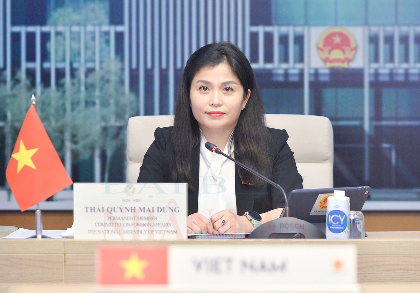 	Ủy viên Thường trực Ủy ban Đối ngoại Thái Quỳnh Mai Dung góp ý vào dự thảo Nghị quyết "Tăng cường vai trò Nghị viện trong thúc đẩy kinh tế số"