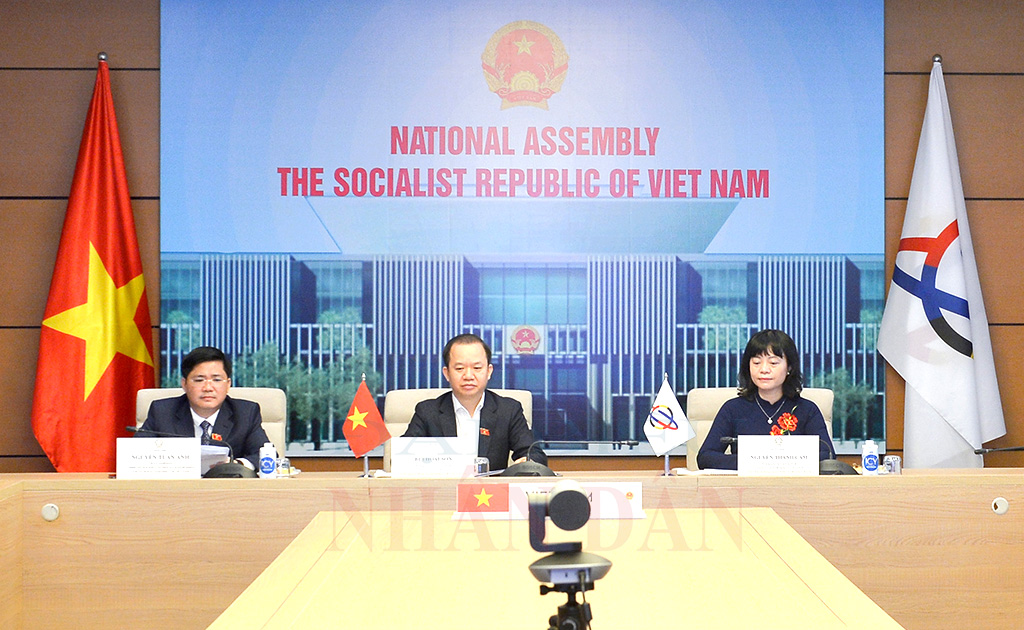 	Đoàn đại biểu Quốc hội Việt Nam tham dự phiên họp trực tuyến, thảo luận các dự thảo Nghị quyết về hợp tác trong khu vực châu Á – Thái Bình Dương