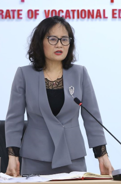 Phó Tổng cục trưởng Tổng cục GDNN Ts Nguyễn Thị Việt Hương trả lời các câu hỏi của báo chí
