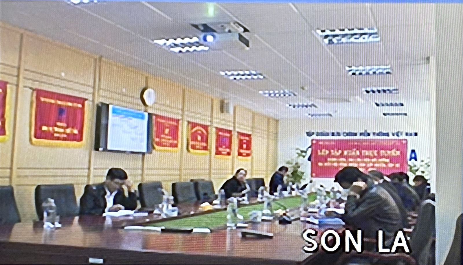 Các đại biểu và báo cáo viên tham gia lớp tập huấn tại Sơn La