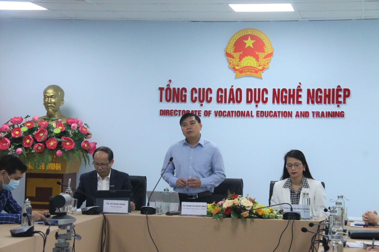 Phó Tổng cục trưởng Tổng cục Giáo dục nghề nghiệp (GDNN) Phạm Vũ Quốc Bình phát biểu tại tọa đàm.
