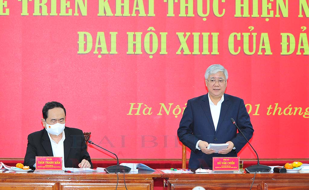 	Bí thư Đảng Đoàn MTTQ Việt Nam, Chủ tịch Uỷ ban Trung ương MTTQ Việt Nam Đỗ Văn Chiến phát biểu tại cuộc làm việc