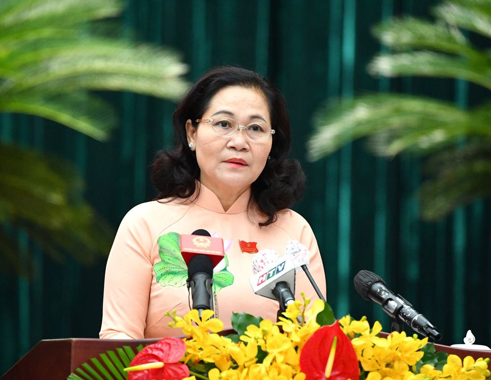 Chủ tịch HĐND TP. Hồ Chí Minh Nguyễn Thị Lệ phát biểu khai mạc Kỳ họp thứ 4
