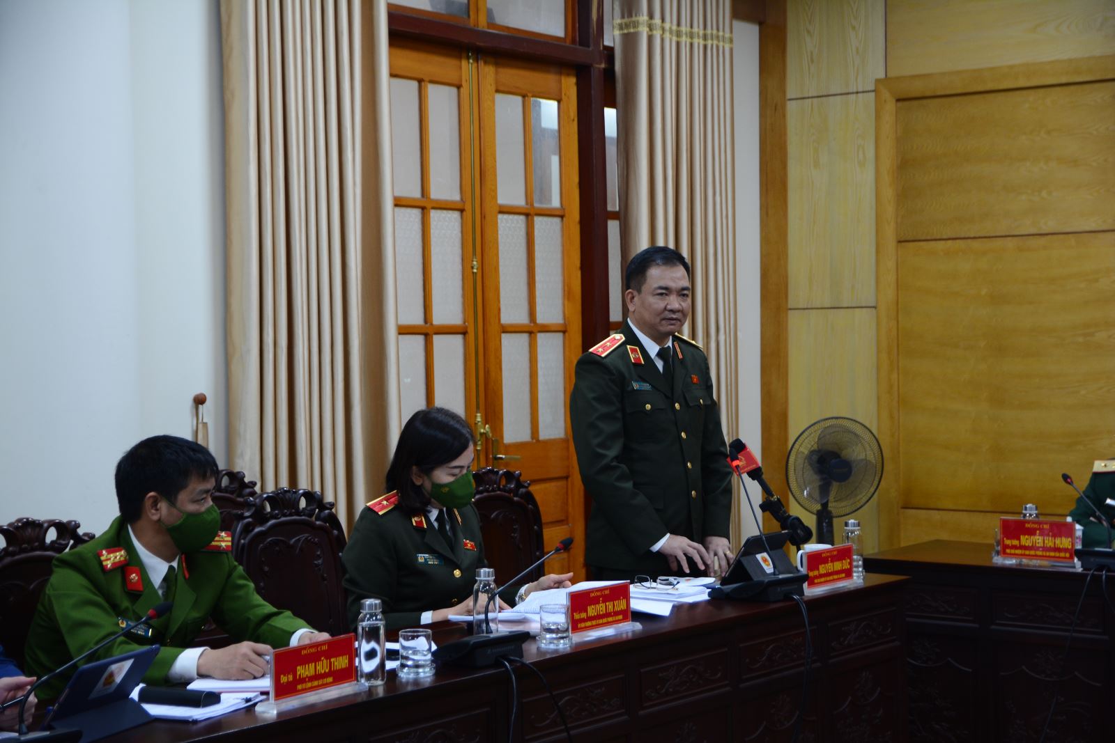 Phó Chủ nhiệm Ủy ban Quốc phòng và An ninh, Trung tướng Nguyễn Minh Đức phát biểu ý kiến tại buổi làm việc