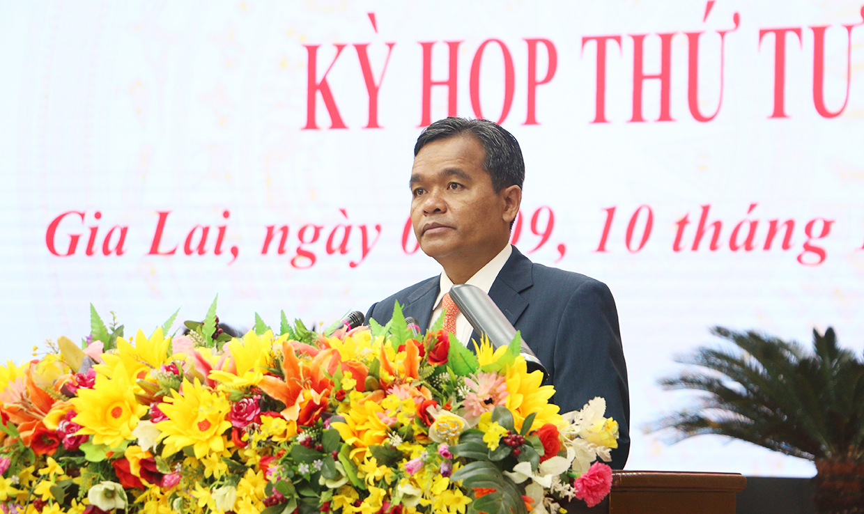 Bí thư Tỉnh ủy, Chủ tịch HĐND tỉnh Gia Lai Hồ Văn Niên phát biểu khai mạc Kỳ họp 