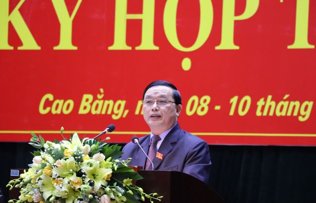 Phó Bí thư Thường trực Tỉnh ủy, Chủ tịch HĐND tỉnh Triệu Đình Lê tuyên bố khai mạc kỳ họp
