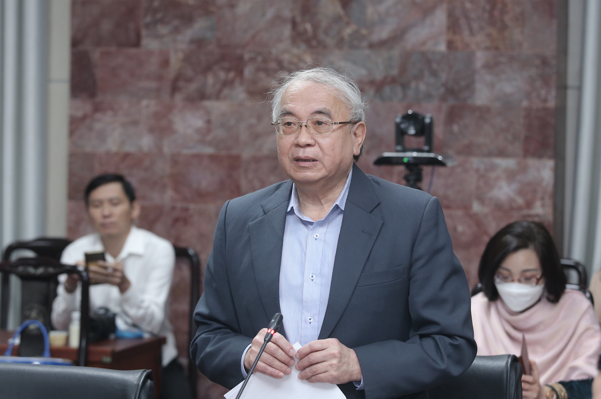 GS.TS Hoàng Văn Phong – nguyên Bộ trưởng Bộ KH&CN, nguyên Chủ tịch Hội đồng quản lý Quỹ phát biểu tại Hội thảo. 