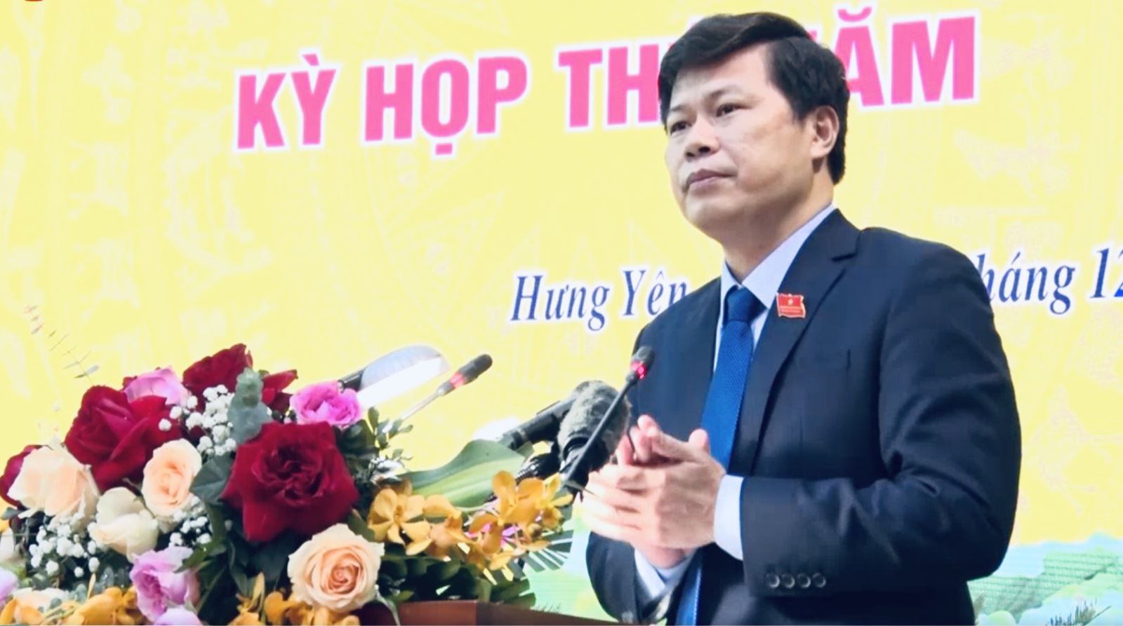 Phó Bí thư Thường trực Tỉnh ủy, Chủ tịch HĐND tỉnh Trần Quốc Toản phát biểu khai mạc kỳ họp.