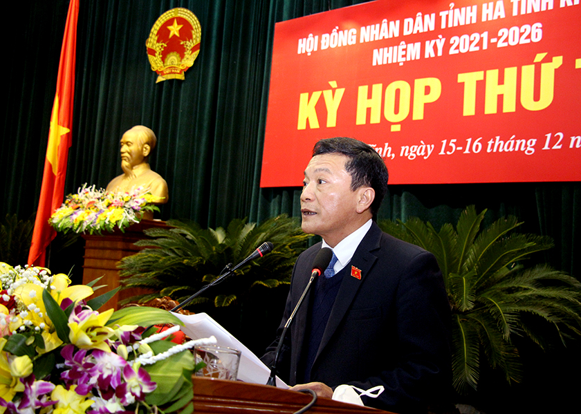 Phó Chủ tịch HĐND tỉnh Trần Văn Kỳ phát biểu