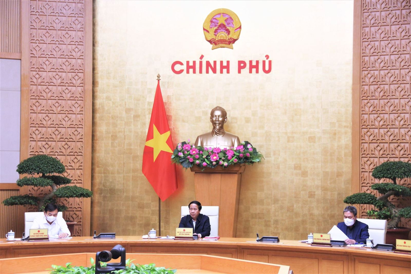 Phó Thủ tướng Chính phủ Lê Văn Thành chủ trì cuộc họp 