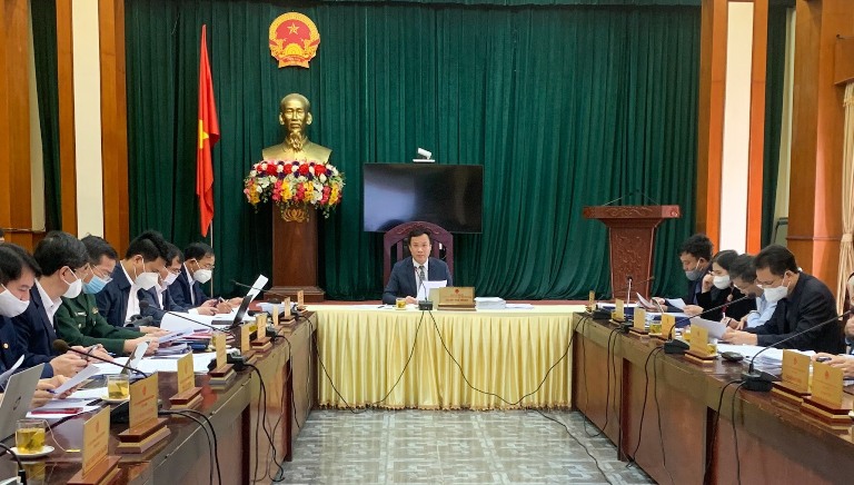 	Phó Bí thư Tỉnh ủy, Chủ tịch UBND tỉnh Hải Dương Triệu Thế Hùng chủ trì phiên họp
