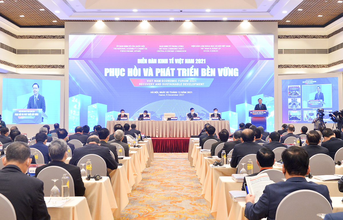 Chủ tịch Quốc hội Vương Đình Huệ chủ trì Diễn đàn Kinh tế Việt Nam 2021