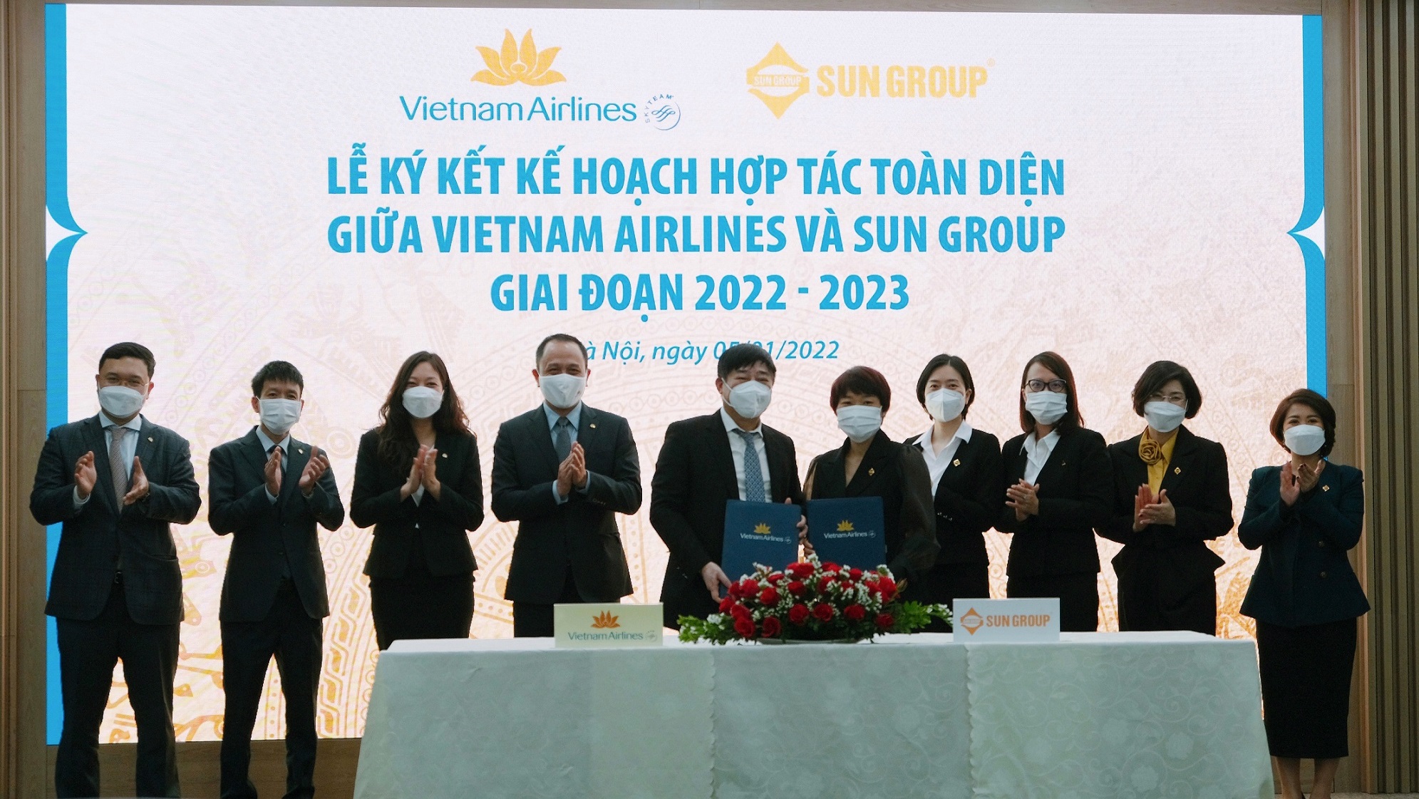 Vietnam Airlines và Sun Group ký kết thỏa thuận hợp tác giai đoạn 2022-2023 trên cơ sở hợp tác chiến lược từ năm 2019