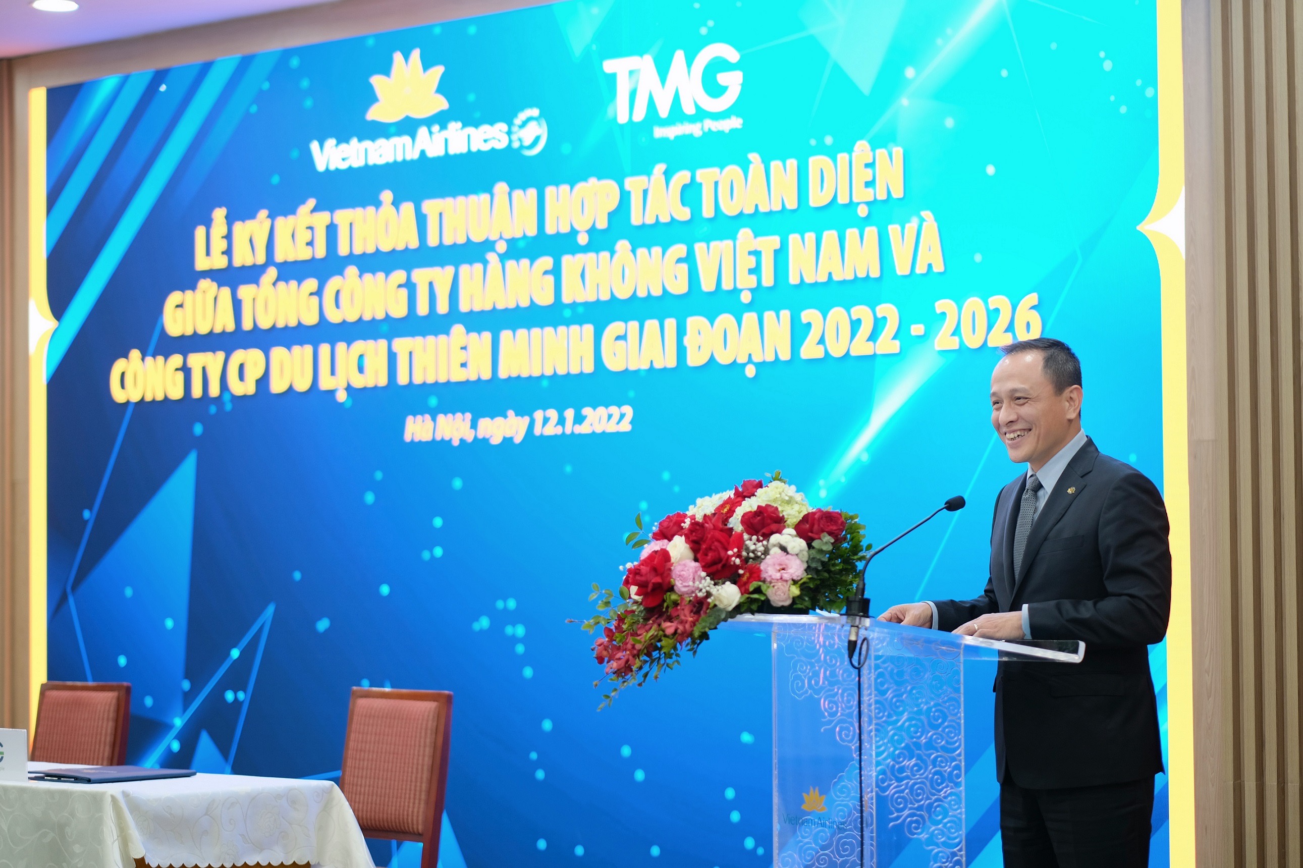 Tổng giám đốc Vietnam Airlines Lê Hồng Hà tin tưởng hợp tác sẽ giúp hai bên phát triển sản xuất kinh doanh và nâng cao hình ảnh để trở thành các thương hiệu toàn cầu