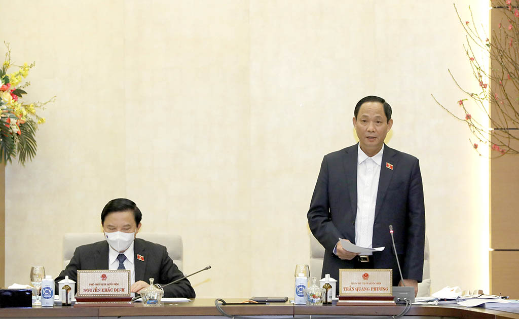Phó Chủ tịch Quốc hội Trần Quang Phương điều hành Phiên họp