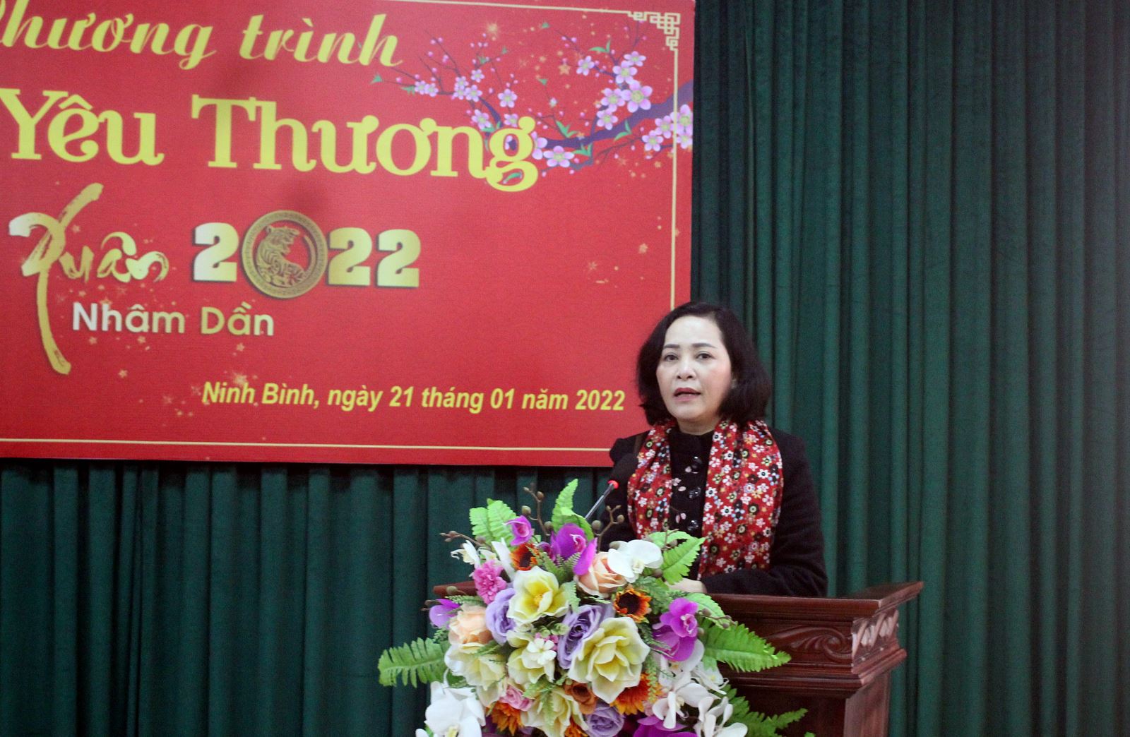 Phó trưởng Ban Tổ chức Trung ương, Phó trưởng Ban Công tác đại biểu Nguyễn Thị Thanh chia sẻ tại buổi tặng quà