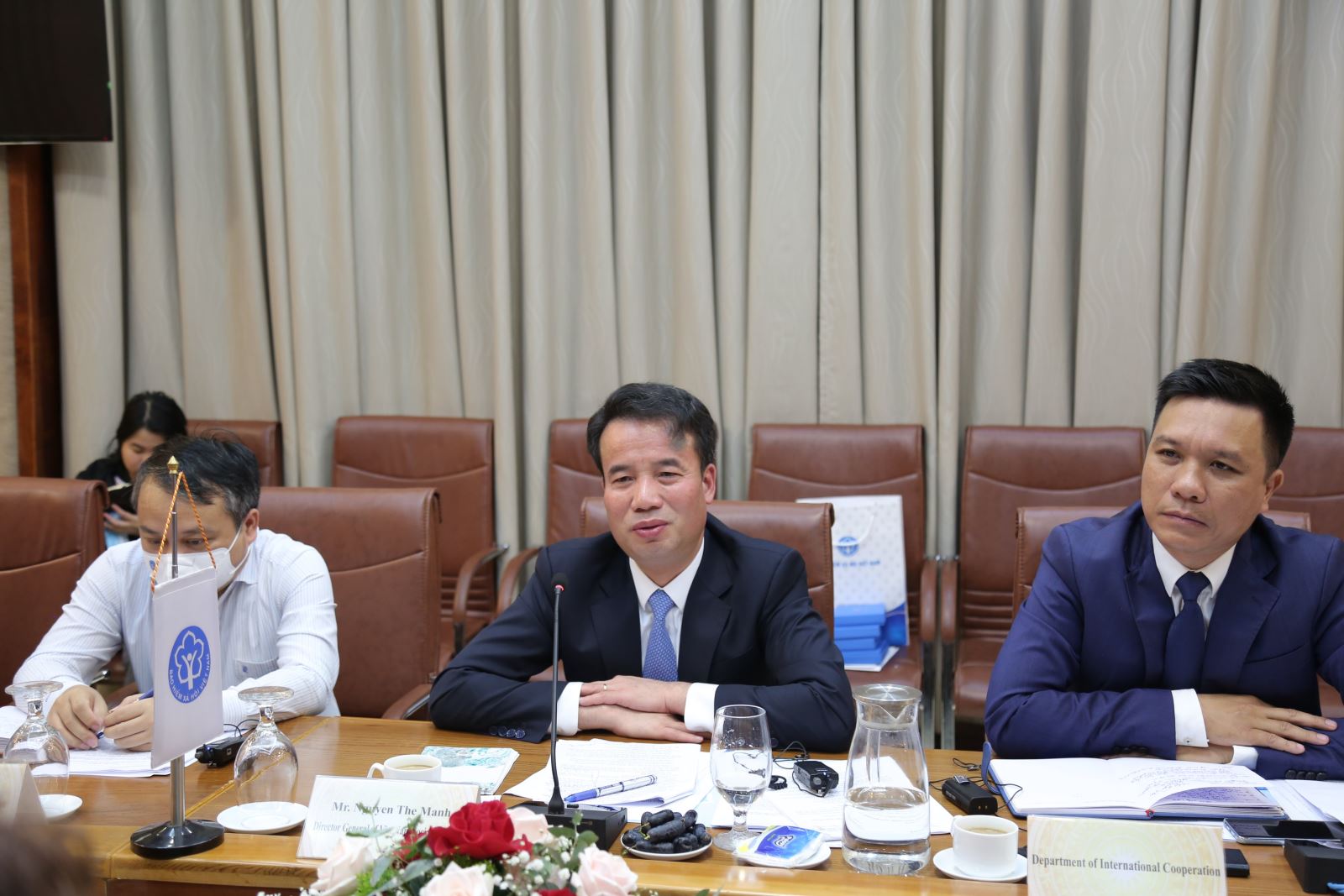 Tổng Giám đốc Nguyễn Thế Mạnh phát biểu tại buổi làm việc