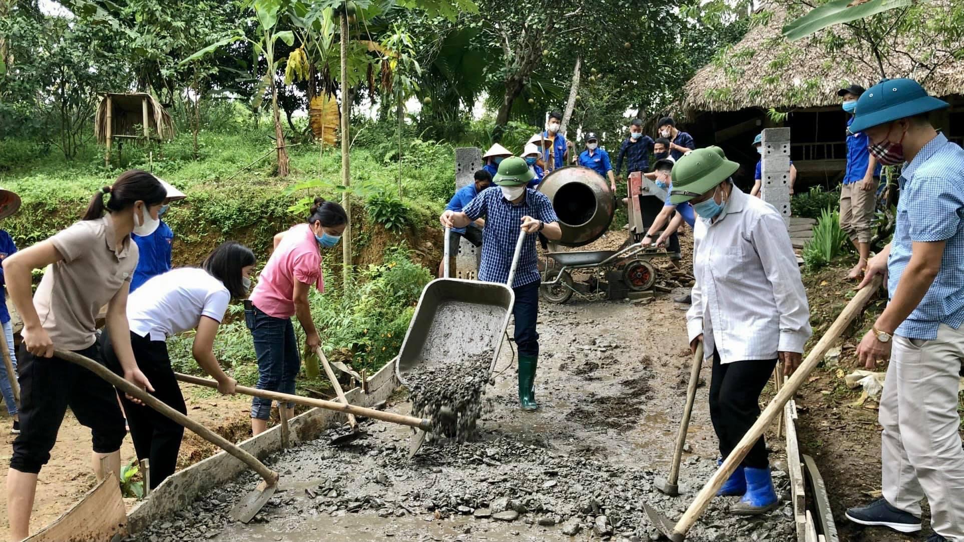 Khi ý Đảng hợp lòng dân -0