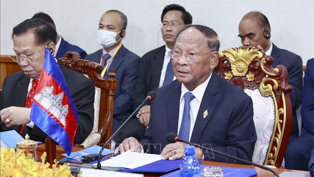 Chủ tịch Quốc hội Vương Đình Huệ hội đàm với Chủ tịch Quốc hội Campuchia Samdech Heng Samrin -2
