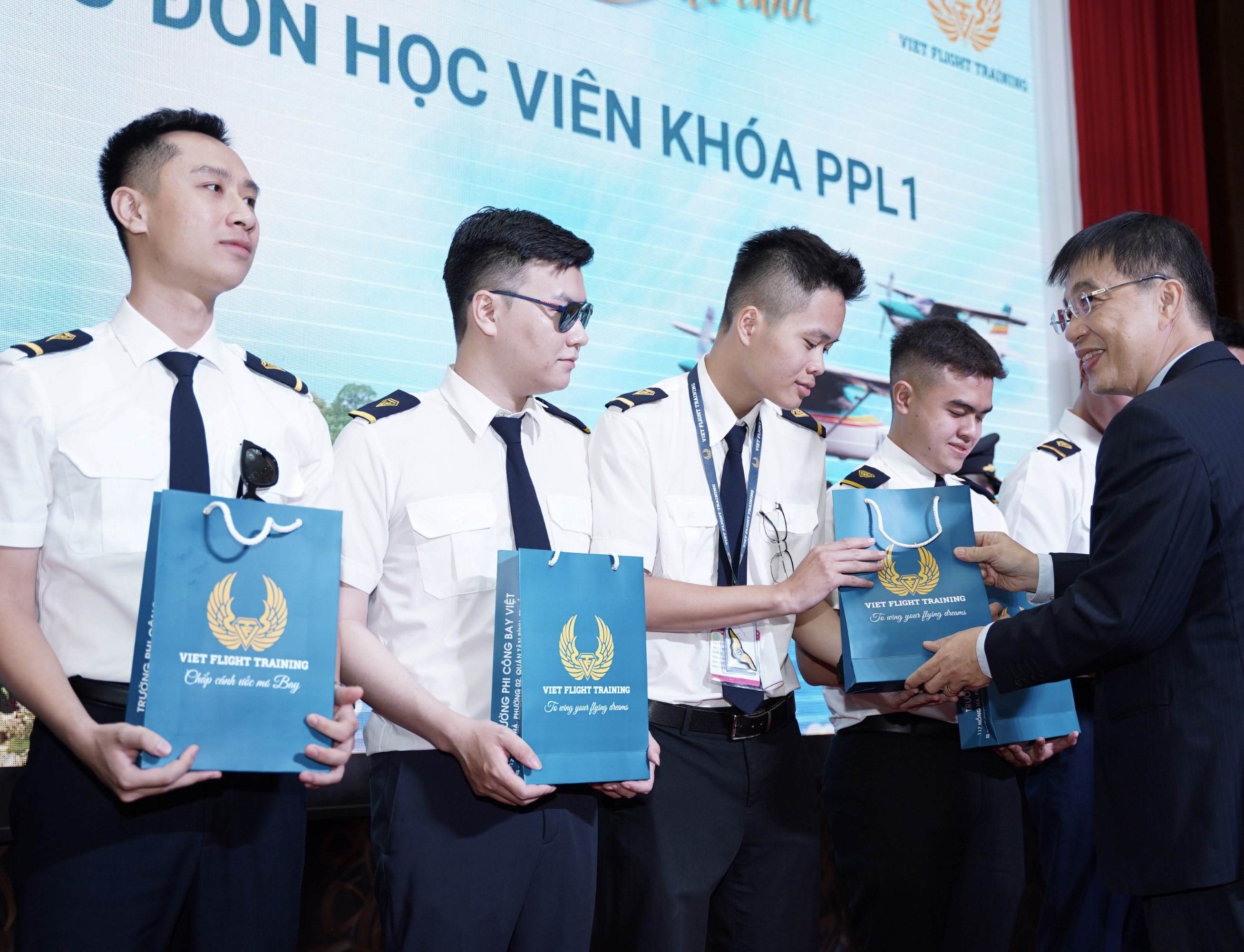 Vietnam Airlines khánh thành trường phi công Bay Việt tại Rạch Giá -0