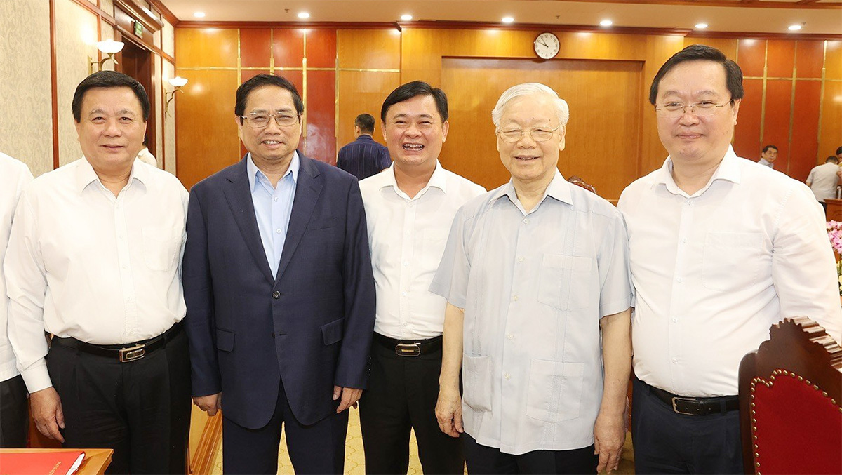 Tổng Bí thư Nguyễn Phú Trọng chủ trì họp Bộ Chính trị cho ý kiến tổng kết Nghị quyết 26-NQ/TW về phát triển tỉnh Nghệ An -3