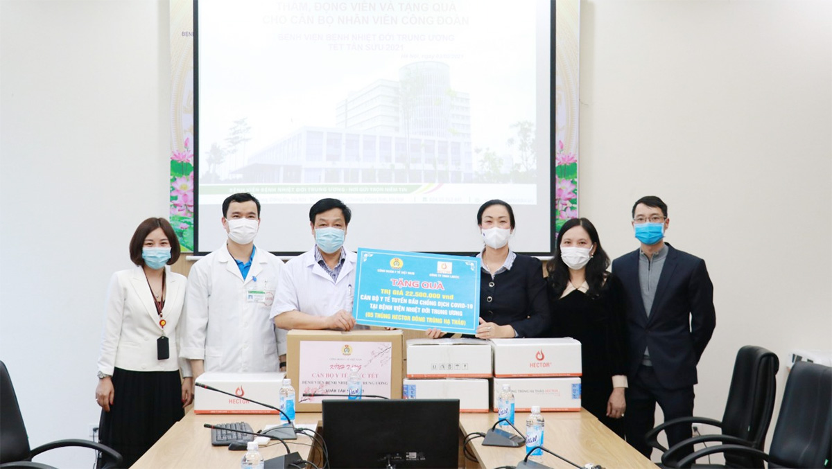 Công đoàn Y tế Việt Nam: Chăm lo, bảo vệ đoàn viên trên tuyến đầu chống dịch Covid-19 -0