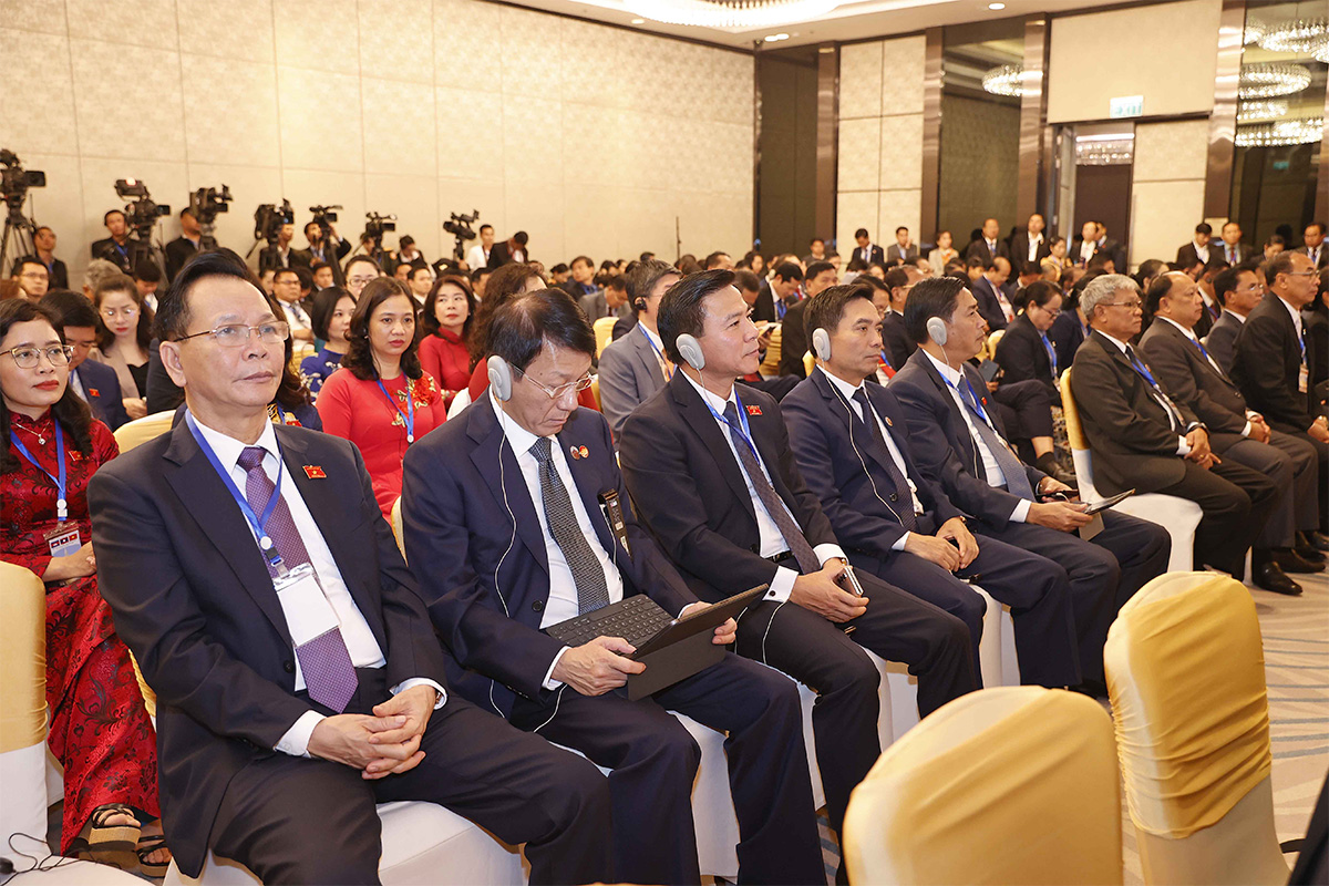 Chủ tịch Quốc hội Vương Đình Huệ dự khai mạc Hội nghị cấp cao Quốc hội 3 nước Campuchia - Lào - Việt Nam lần thứ nhất -8