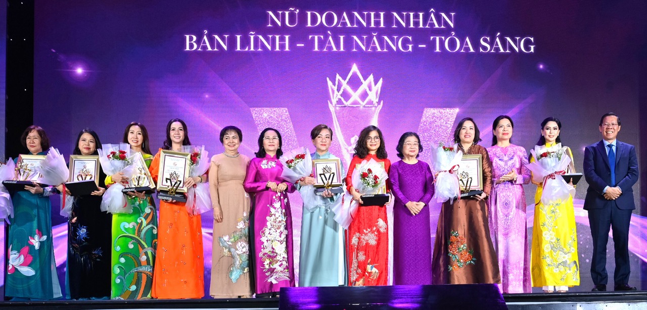 Lê Hồng Thuỷ Tiên được vinh danh nữ doanh nhân xuất sắc TP. Hồ Chí Minh 2024 -0