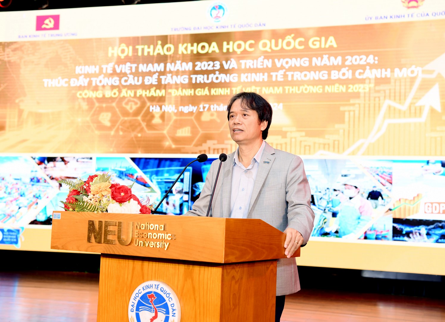 Trường Đại học Kinh tế Quốc dân công bố Ấn phẩm Đánh giá Kinh tế Việt Nam thường niên 2023 -0