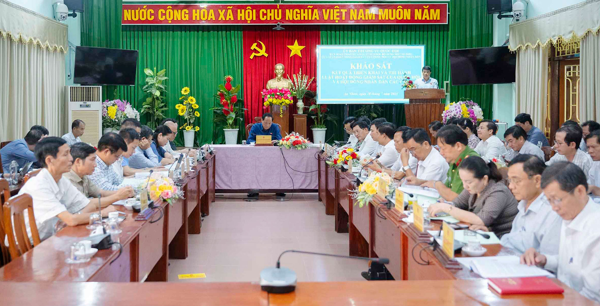 Phó Chủ tịch Quốc hội Trần Quang Phương chủ trì cuộc làm việc với Thường trực HĐND thị xã An Nhơn, Bình Định -0