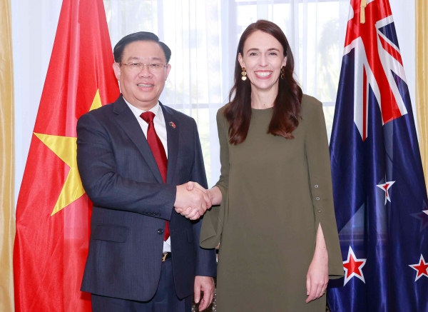 Vietnam wishes to promote ties with New Zealand in all fields, through all channels: NA leader -0