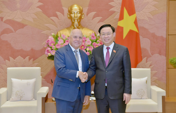 Top legislator suggests Vietnam, Australia expand cooperation in energy transition -0