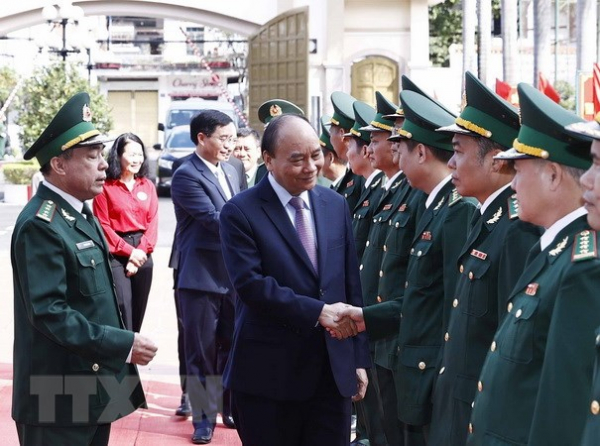 President examines Dak Lak border guard force’s combat readiness ahead of Tet -0