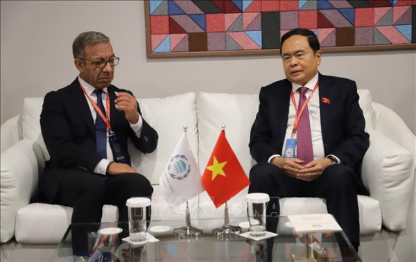 NA Vice Chairman meets with IPU President, Lao counterpart in Bahrain -0