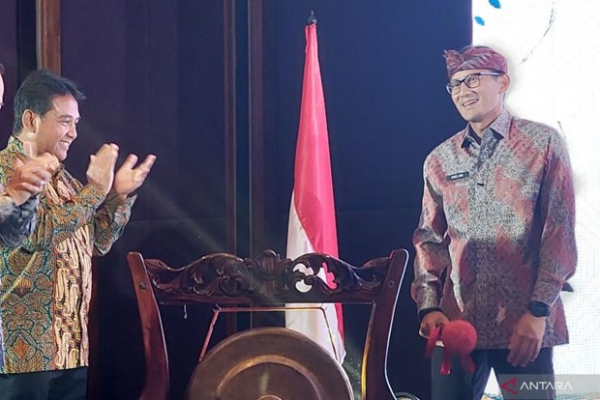 Indonesia sets tourism revenue target of 10 bln USD -0