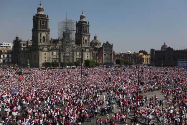 Mexicans Turn Out in Droves to 'Protect Democracy' Ahead of Elections
 -0