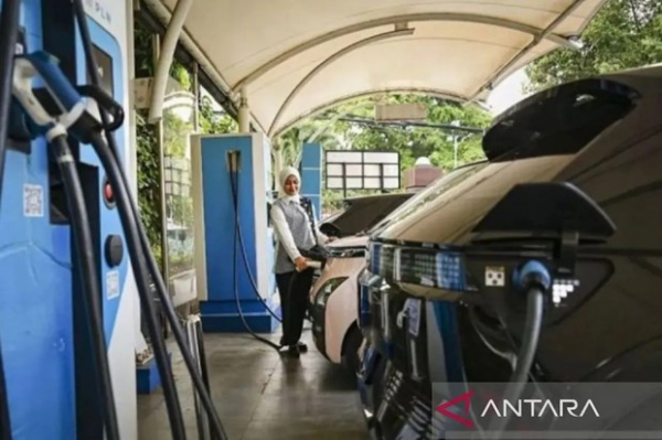 Indonesia encourages use of EV -0