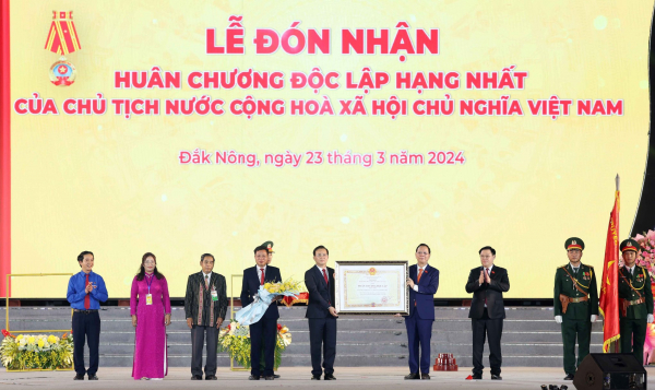 NA Chairman attends ceremony marking 20th anniversary of Dak Nong's re-establishment -0