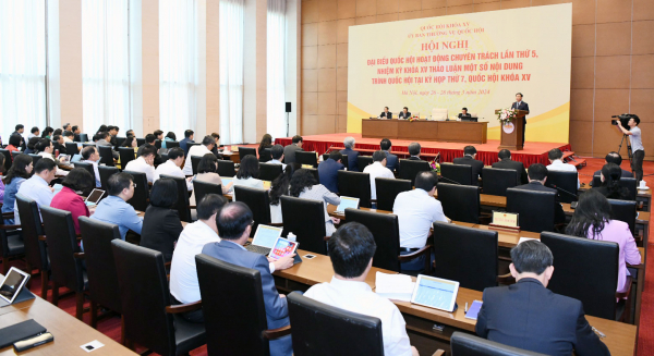 Full-time NA deputies convene fifth meeting in Hanoi -0