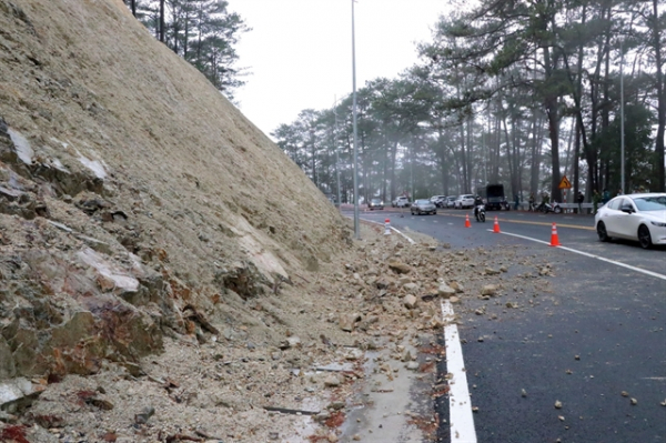 Minor landslide occurred at Prenn Pass after hailstorm -0