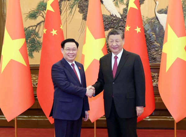 National Assembly Chairman meets Chinese leader  -0