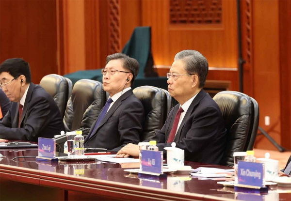 Top Vietnamese, Chinese legislators hold talks -0