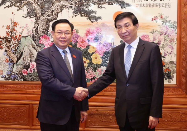 NA Chairman meets Chinese front leader -0