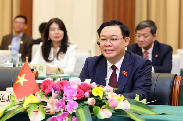 NA Chairman receives Secretary of Yunnan Provincial Party Committee -0