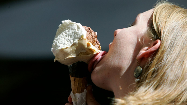 Italy: Milan poised to ban ice cream, pizza and more after midnight after new proposed law
 -0