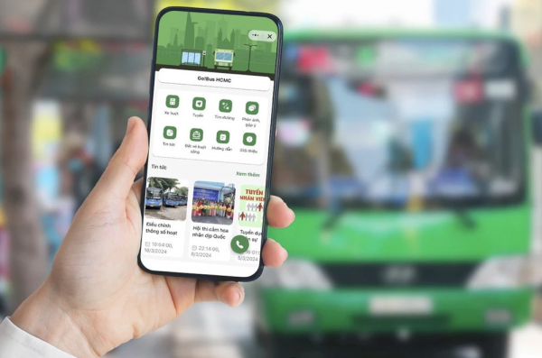 HCM City launches mini bus app on Zalo -0