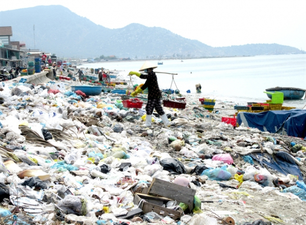 Plastic waste reduction – key to sustainable e-commerce development -0