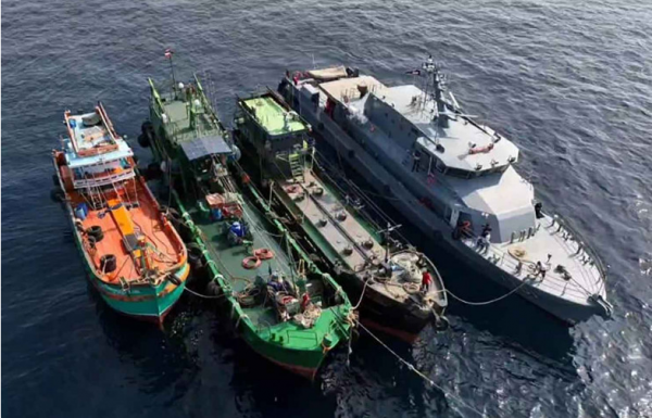 Thailand probes into missing oil-smuggling ships linked to police force  -0