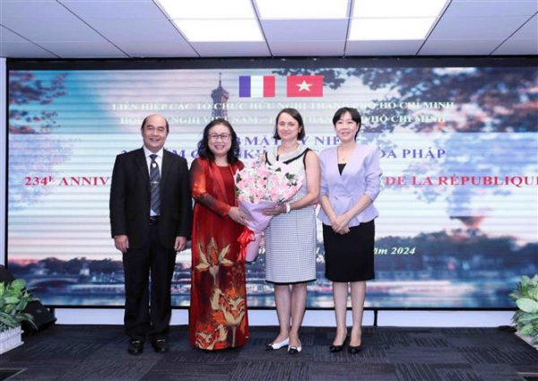 HCMC get-together marks France's National Day  -0