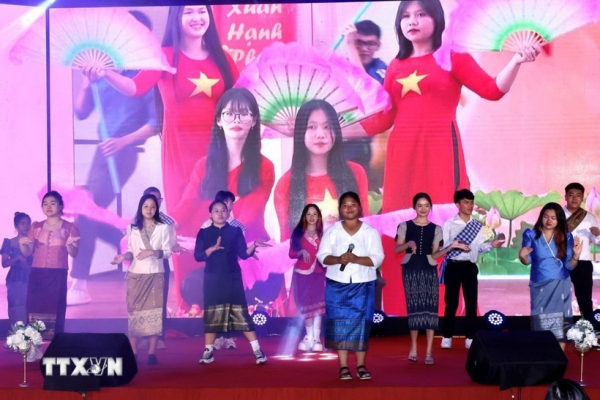 Summer camp for young overseas Vietnamese kicks off in Hanoi  -0